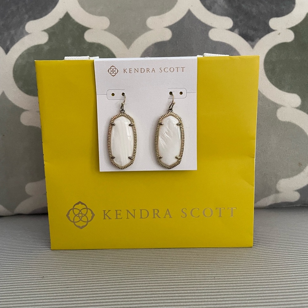 Kendra Scott Elle Drop Earrings